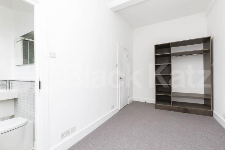 2 bed 2 bath Warehouse conversion locate din the heart of Clerkenwell   Berry Street, Clerkenwell